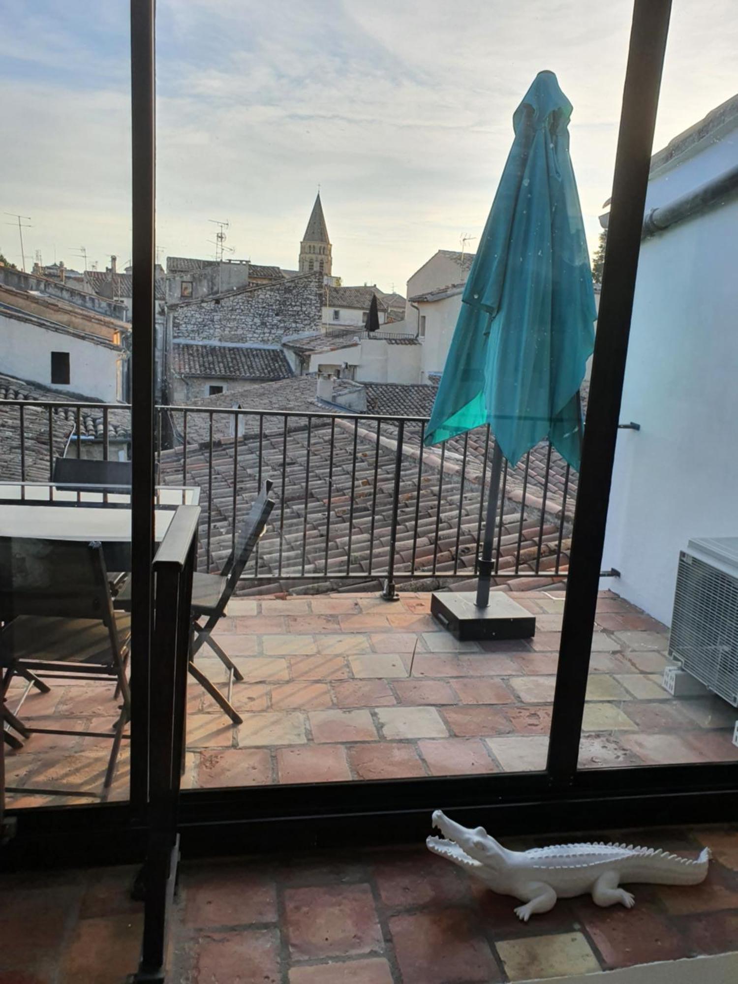 Au Coeur Du Centre Historique - Immeuble Classe - Terrasse - Climatise Nîmes Eksteriør billede